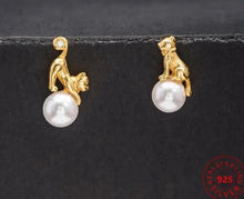 Carregar imagem no visualizador da galeria, 18k Gold Plated Sterling Silver &amp; Pearl Cat Stud Earrings-Furbaby Friends Gifts