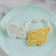 Laden Sie das Bild in den Galerie-Viewer, Cartoon Cat Cookie Cutters-Furbaby Friends Gifts