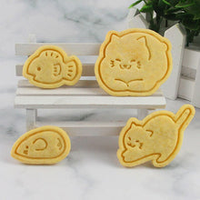 Laden Sie das Bild in den Galerie-Viewer, Cartoon Cat Cookie Cutters-Furbaby Friends Gifts