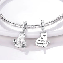 Charger l&#39;image dans la galerie, Sterling Silver Cute &#39;Happy Family&#39; Cat Bracelet Charm-Furbaby Friends Gifts